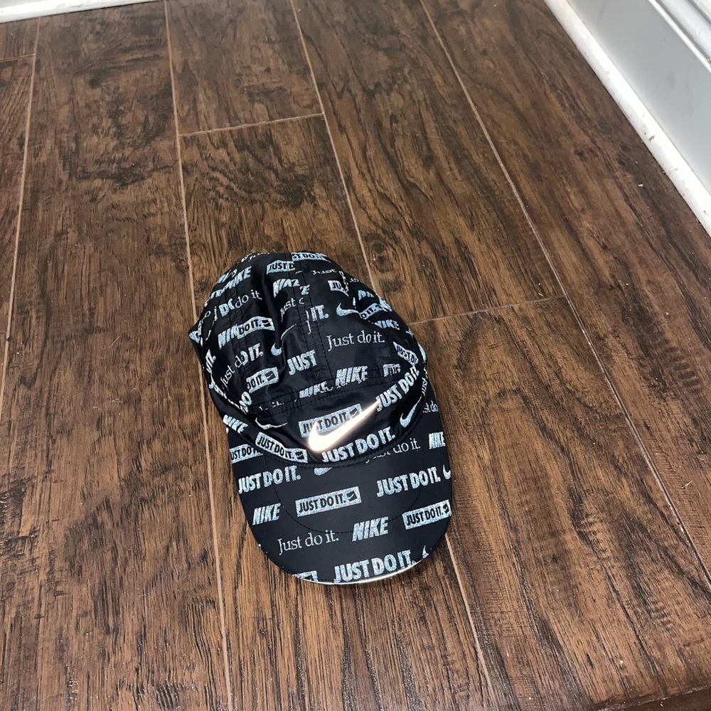 Nike running hat